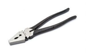 Pliers